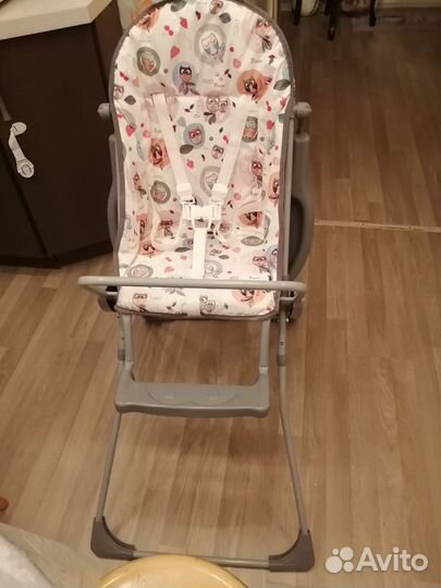 Детский столик и стульчик для кормления