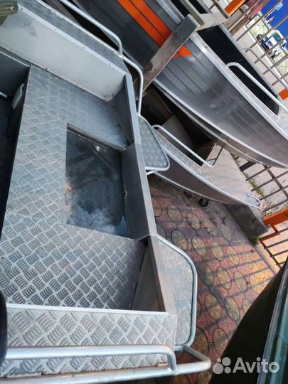 Лодка алюминиевая Вельбот 47 джонбот