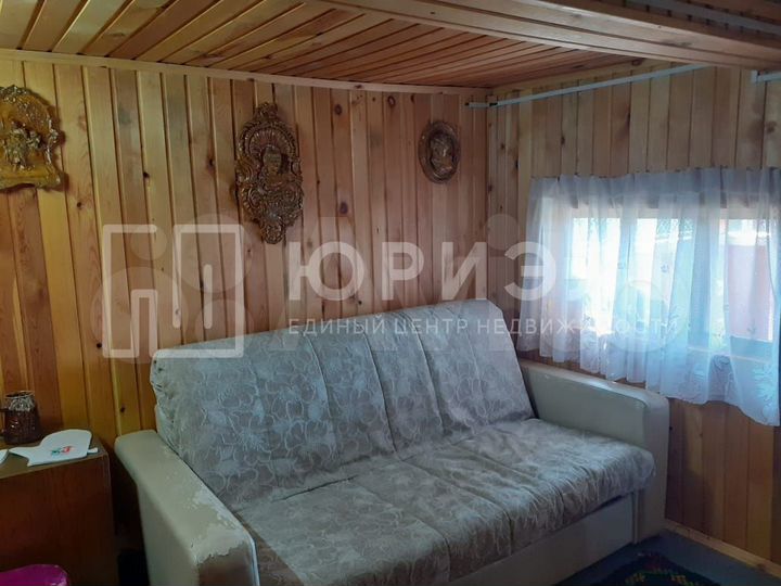 Дом 25,9 м² на участке 23,3 сот.