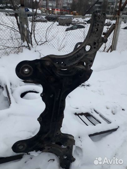 Подрамник шкода октавиа тур