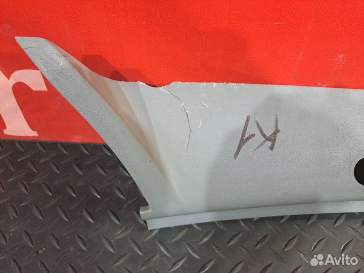 Кожух стойки лобового стекла правый