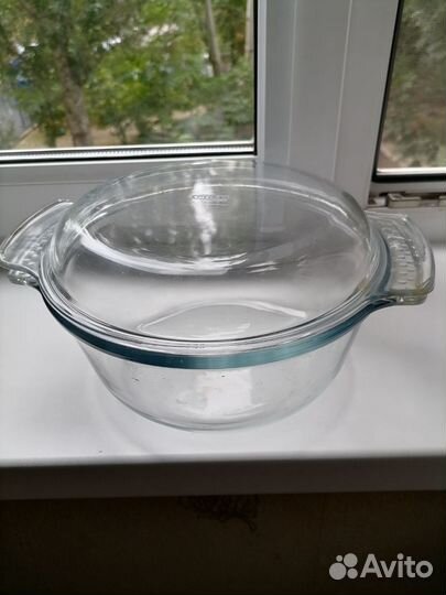 Кастрюля, стаканы, тарелка, форма для запекания