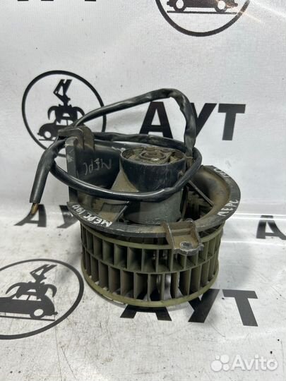 Моторчик печки mercedes 190