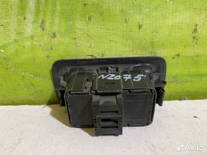 Кнопка стеклоподъемника Infiniti FX