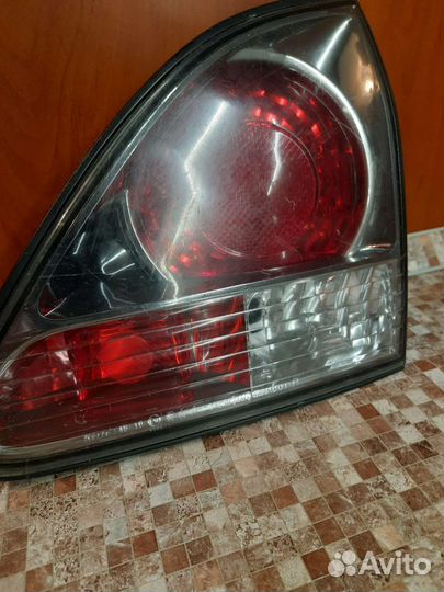 Задний фонарь lexus rx 300