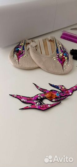 Чешки для гимнастики, украшения на голову