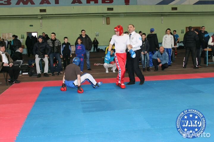 Тренер по кикбоксингу/боксу