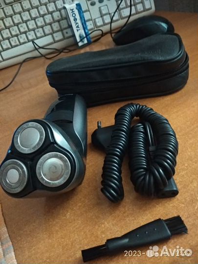 Личные вещи мужские электро бритва