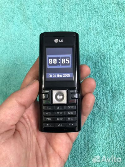 LG B2250