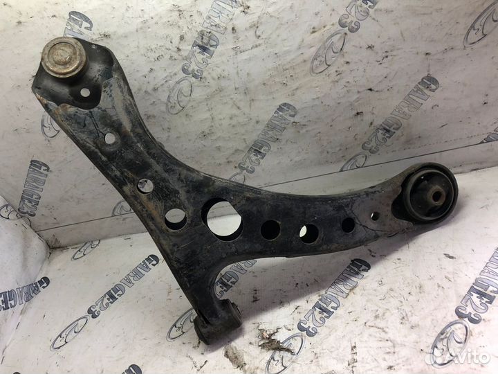 Рычаг передний toyota noah