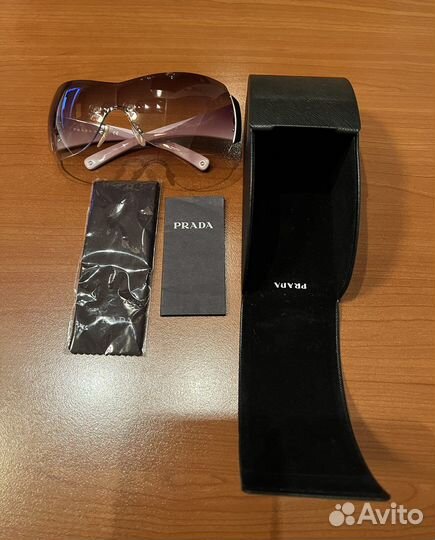 Очки солнцезащитные женские prada