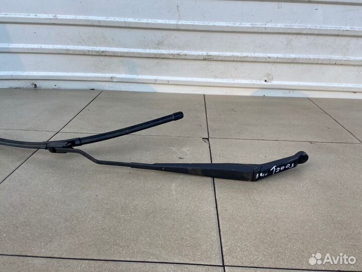 Поводок дворника левый Chevrolet Авео Т200