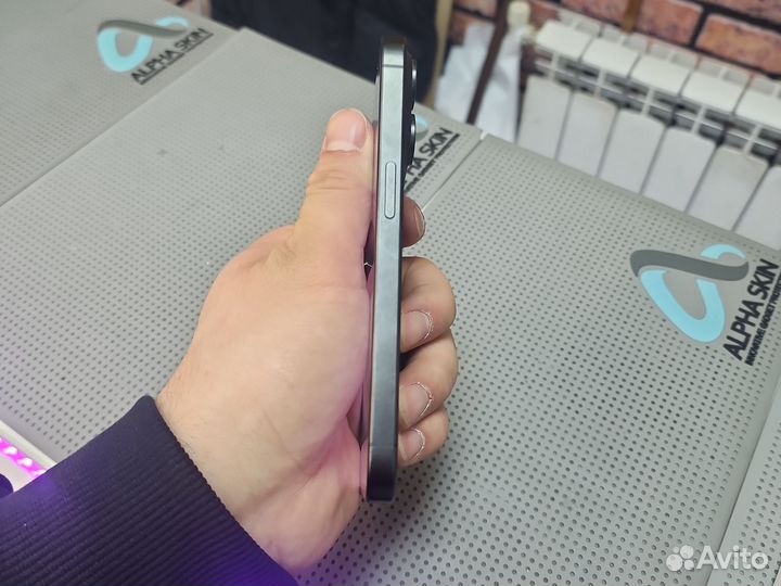 iPhone 15 Pro, 128 ГБ