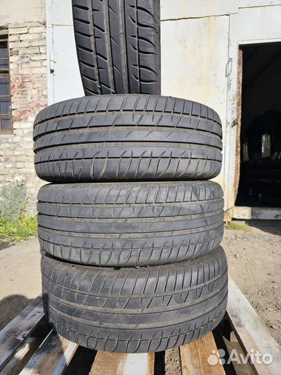 Tigar High Performance 215/55 R16 V
