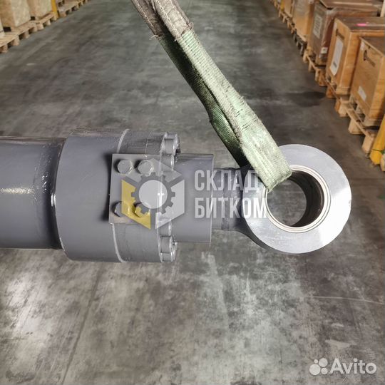 Гидроцилиндр рукояти Volvo EC360C