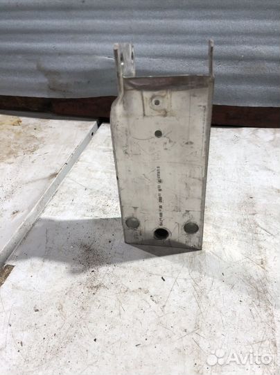 Кронштейн Бампера mercedes w117