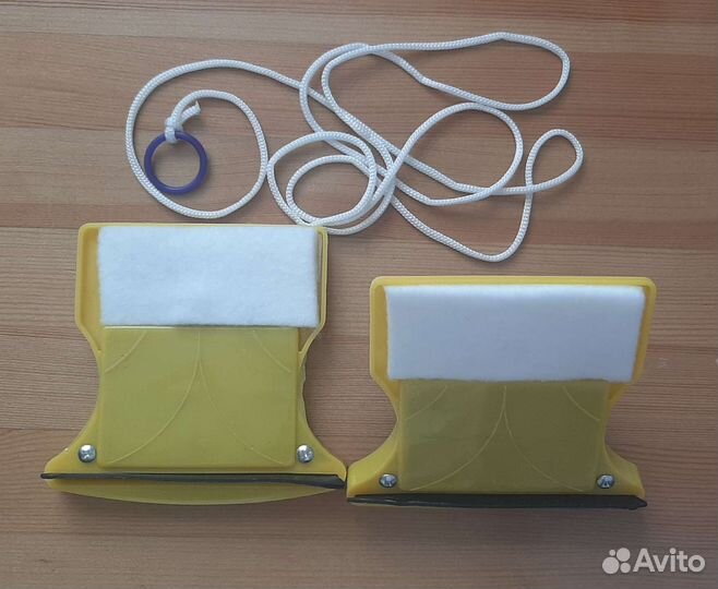 Магнитная щетка для мытья окон