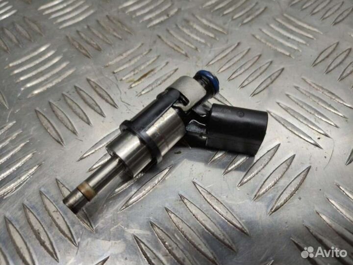 Форсунка Audi A3 8P (S3 2.0 2007