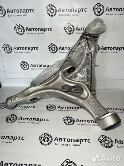 Рычаг нижний Touareg/Q7/Cayenne 7p0407151e