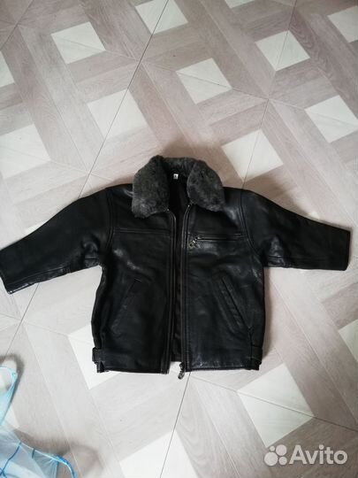 Кожаная куртка на мальчика