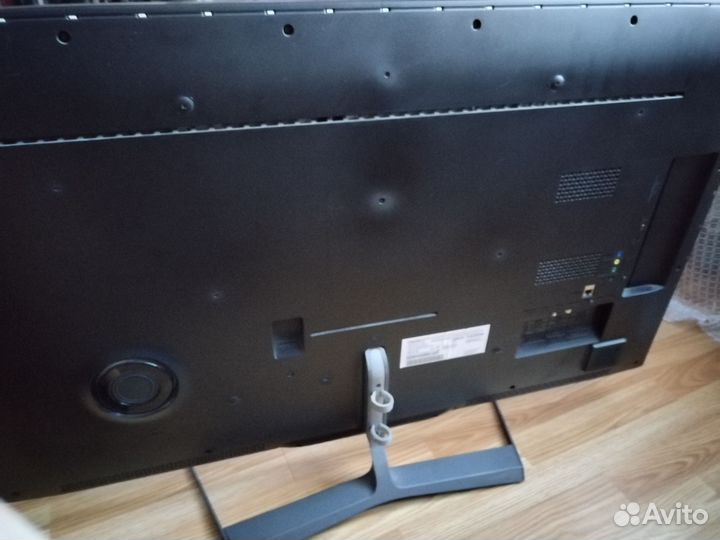 Телевизор ЖК на запчасти Philips