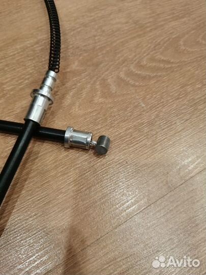 Трос стояночного тормоза