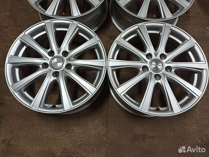 Диски 17 5х114,3 ET48 из Японии и без пробега в РФ