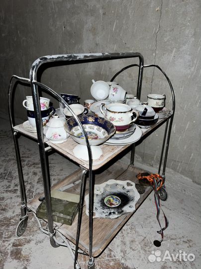 Столик и посуда антикварная СССР