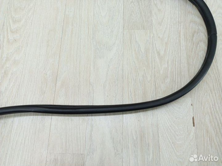 Уплотнитель проема двери задний правый Hyundai