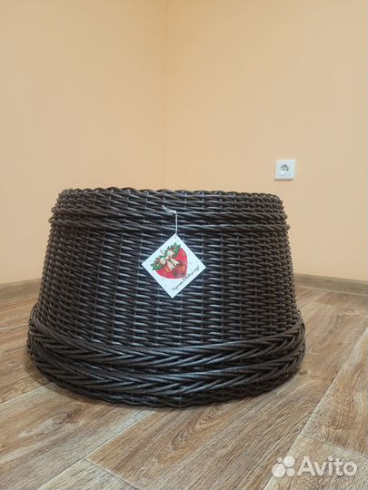 Плетёная юбка-корзина для елки