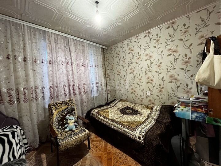 2-к. квартира, 42 м², 1/9 эт.