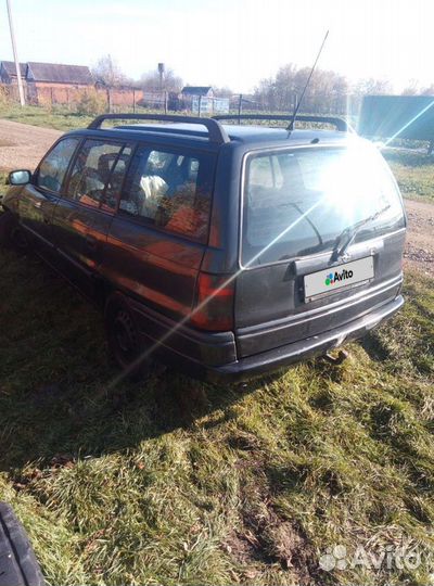 Opel Astra 1.7 МТ, 1997, битый, 430 000 км