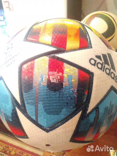 Футбольный мяч adidas лига чемпионов 2022