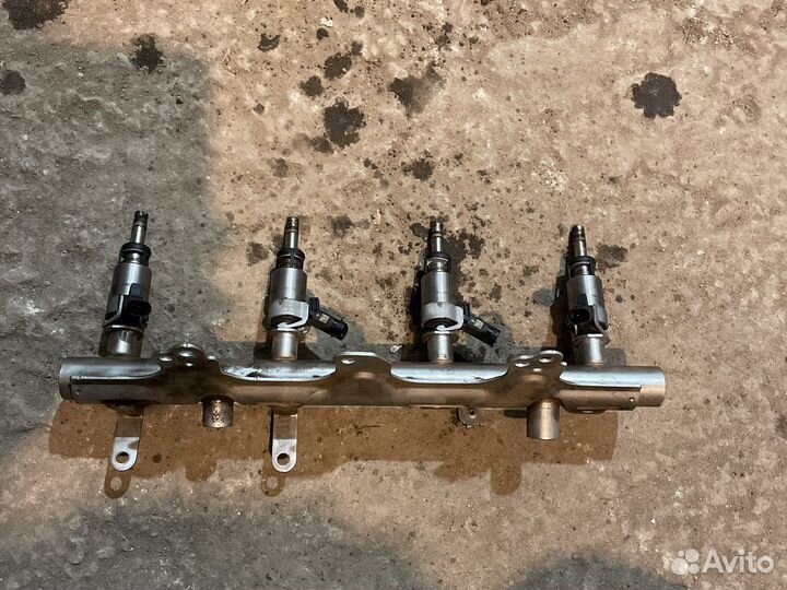 Топливная рампа audi a4 b8