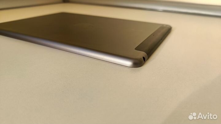 Apple iPad Air A1475 (Wi-Fi + Cellular) 16Gb