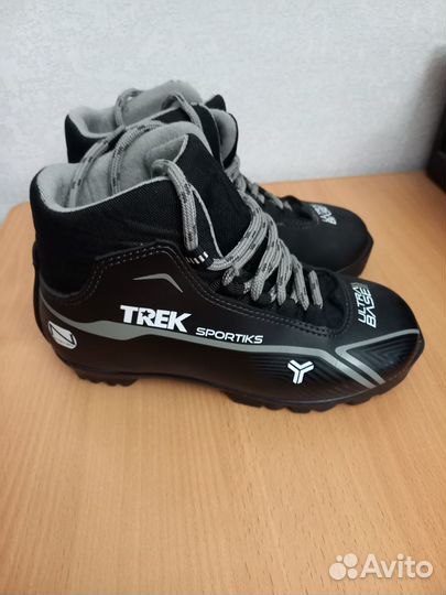 Лыжные ботинки