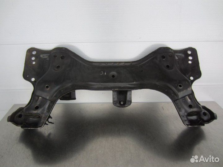 Подрамник передний Isuzu Gemini MJ3 D15B 1996