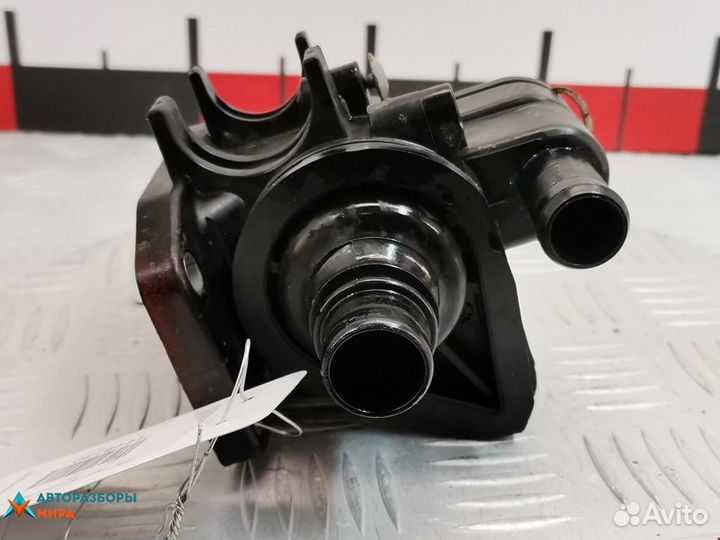 Корпус термостата Ford Fiesta 5 рест. 2008