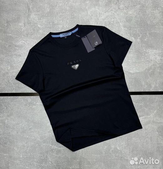 Футболка Prada