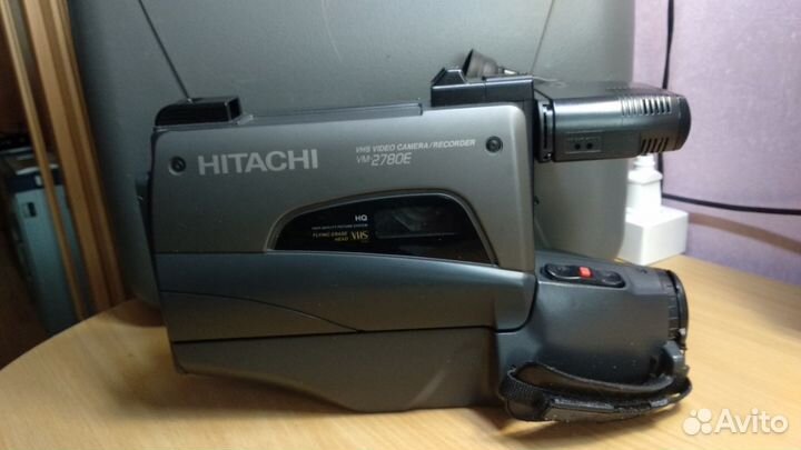 Видеокамера Hitachi VM-2780E VHS