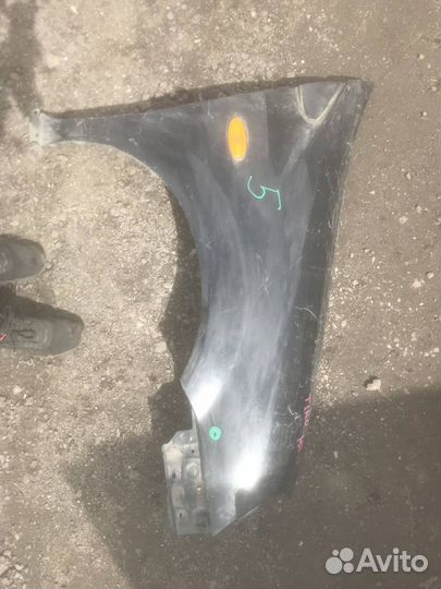 Крыло Nissan Almera Tino HV10