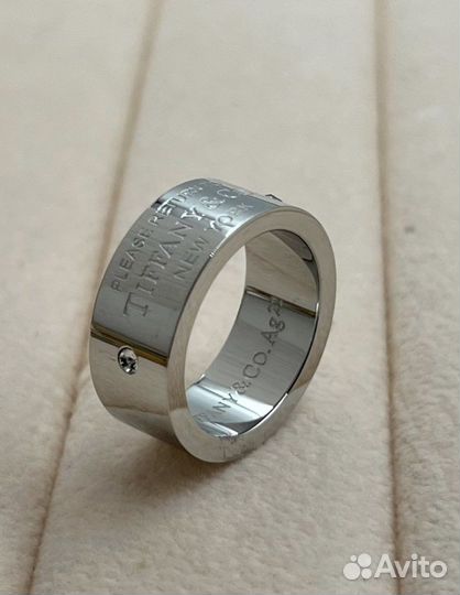 Широкое кольцо Tiffany цирконы
