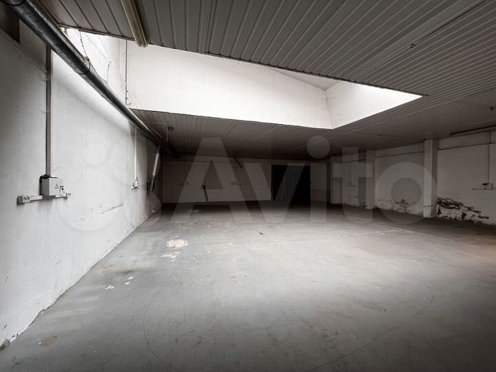 Склад, 300 м²