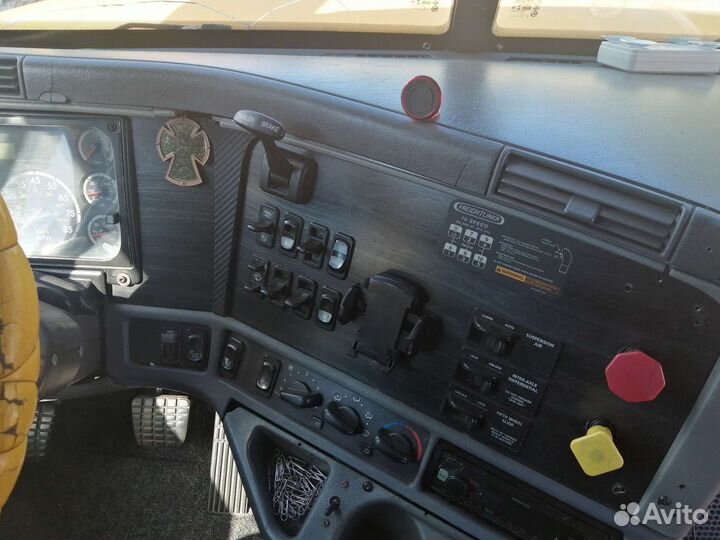 Freightliner Columbia с полуприцепом, 2003