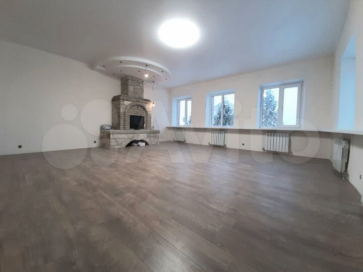 Дом 312 м² на участке 12 сот.