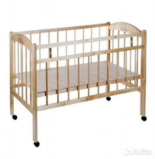 Детская кроватка с маятником