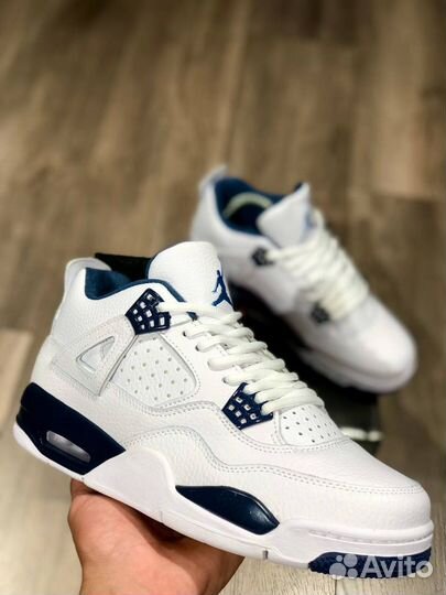 Крoсcовки Nike Air Jordan 4 Retro