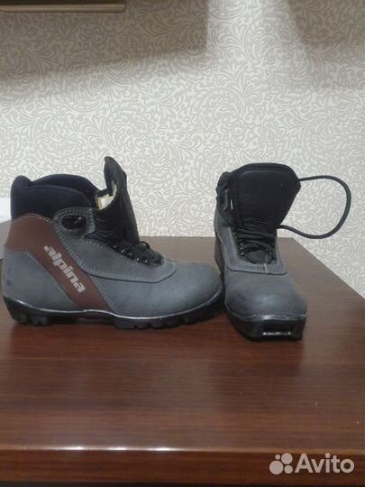 Лыжные ботинки alpina