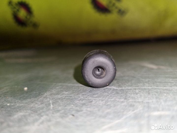 Отбойник капота Kia Rio 4 FB 1.6 2019 перед