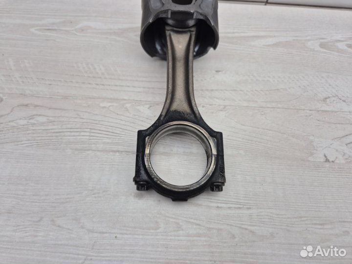Поршень с шатуном Land Rover Evoque L538 224DT